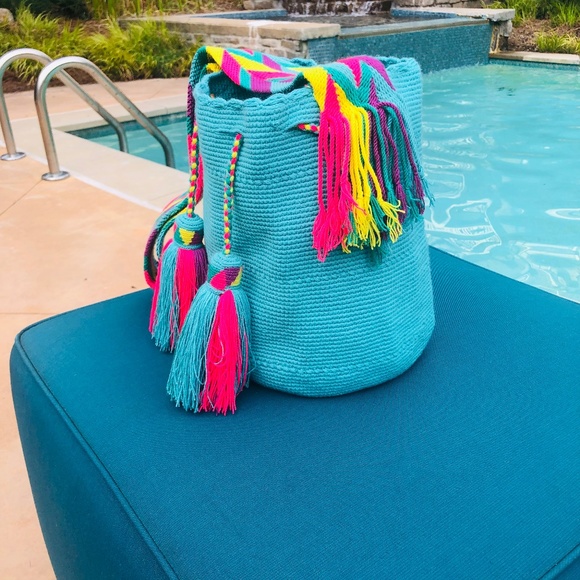NEW Authentic Wayuu bag / mint green color / multicolored strap/ Size L - Picture 4 of 10